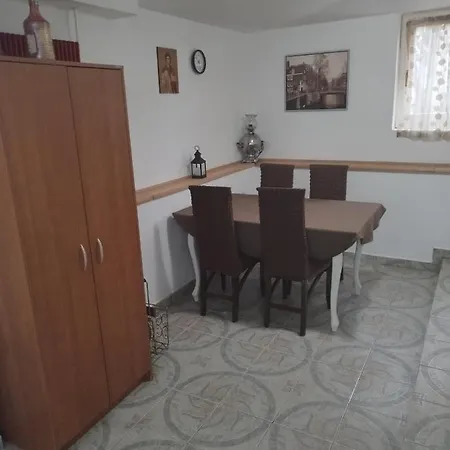 Goksi Apartman *